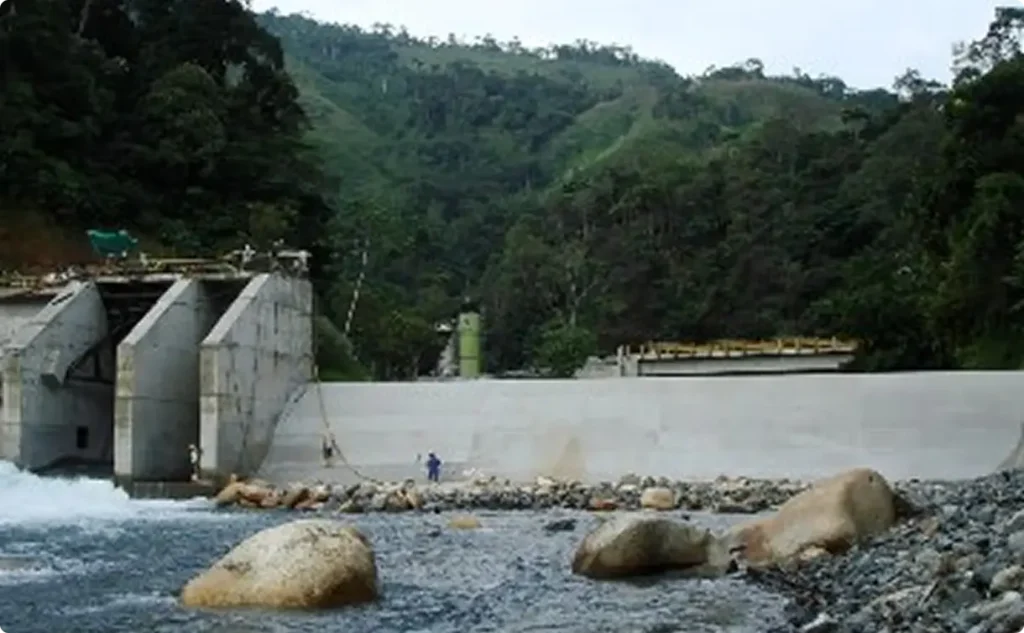 construcción de hidroeléctrica